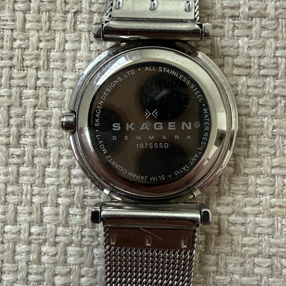 Skagen Denmark Classic Mesh Stainless Steel Swarovski Crystal Ladies Watch 25mm - Picture 5 of 6